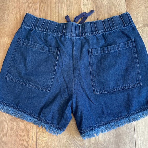 Real Essentials Women's‎ Blue Denim Fringe Shorts Size S 4" Inseam - Picture 3 of 9